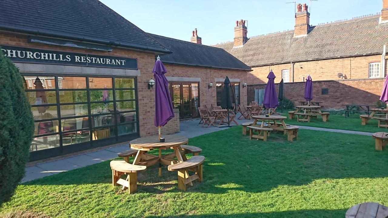 Blue Boar Inn 애더스톤 외부 사진